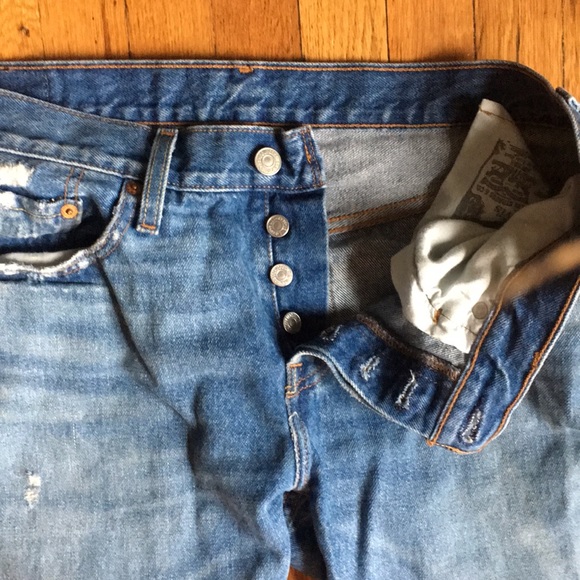 Boyfriend button fly Levi’s - Picture 2 of 3